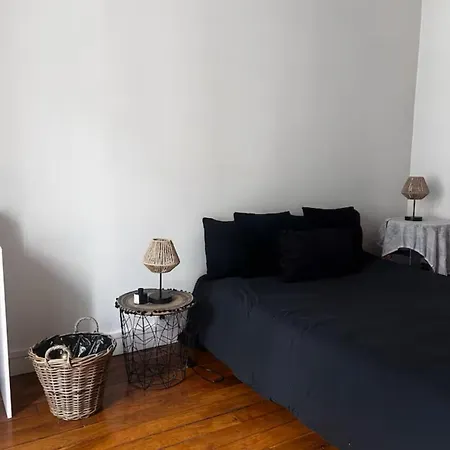 Parisian Charm With Eiffel View 2min From Eiffel Tower Gardens * Paris