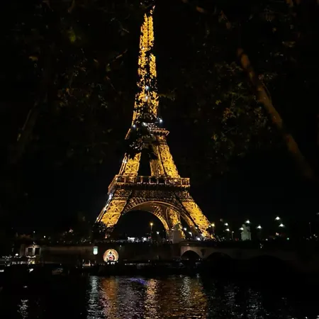 Parisian Charm With Eiffel View 2min From Eiffel Tower Gardens * Paris